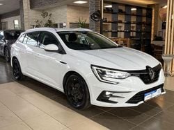 Weiß Gebraucht 2021 Renault Mégane IV Business Limousine | 11.900 € (Fairer Preis)