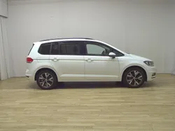 Weiss Gebraucht 2020 VW Touran Comfortline Van / Kleinbus | 13.990 € (Superpreis)