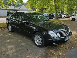 Schwarz Gebraucht 2006 Mercedes E220 Limousine | 5.500 €