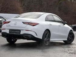 Weiß unilack polarweiß Gebraucht 2024 Mercedes CLA200 AMG line Coupé | 38.980 € (Fairer Preis)