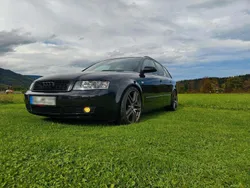 Schwarz Gebraucht 2004 Audi A4 S-Line Kombi | 10.449 €