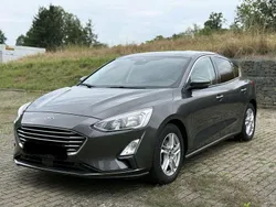 Grau Gebraucht 2019 Ford Focus Kleinwagen | 12.399 € (Guter Preis)