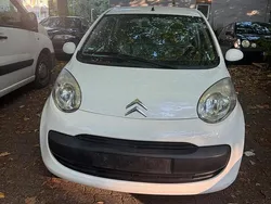 Weiß Gebraucht 2008 Citroën C1 Kleinwagen | 1.990 € (Fairer Preis)