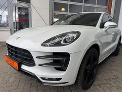 Weiß Gebraucht 2017 Porsche Macan Turbo Performance Package SUV | 48.990 € (Etwas zu teuer)