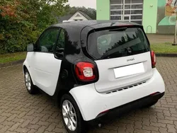 Weiß Gebraucht 2015 Smart ForTwo Coupé Coupé | 8.600 € (Fairer Preis)