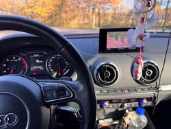 Weiß Gebraucht 2012 Audi A3 Ambiente Limousine | 9.390 € (Fairer Preis)