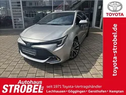Cosmicsilber metallic Neu 2025 Toyota Corolla Kombi | 32.880 € (Guter Preis)