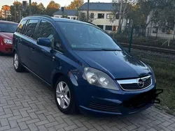 Blau Gebraucht 2010 Opel Zafira Van / Kleinbus | 3.000 € (Teuer)