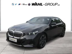 Grau Gebraucht 2024 BMW 520 M Sport Limousine | 52.690 € (Superpreis)