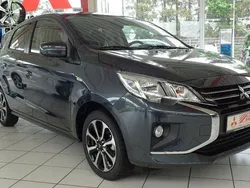 Grau Gebraucht 2024 Mitsubishi Space Star Select+ Limousine | 14.600 € (Fairer Preis)