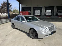 Silber Gebraucht 2004 Mercedes E220 Elegance Limousine | 9.990 €