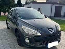 Grau Gebraucht 2010 Peugeot 308 Platinum Limousine | 2.700 € (Fairer Preis)