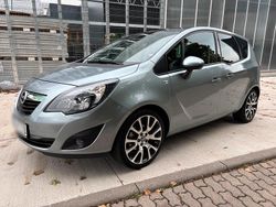 Grün Gebraucht 2012 Opel Meriva Van / Kleinbus | 2.700 € (Guter Preis)