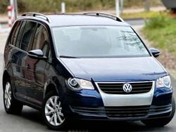 Blau Gebraucht 2010 VW Touran Freestyle Van / Kleinbus | 7.100 € (Etwas zu teuer)