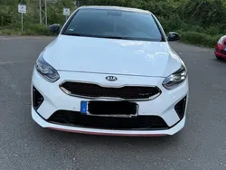 Weiß Gebraucht 2021 Kia ProCeed Kleinwagen | 22.999 € (Guter Preis)