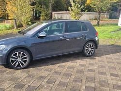 Grau Gebraucht 2019 VW Golf VII Comfortline Limousine | 16.000 € (Guter Preis)