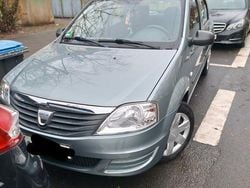 Grau Gebraucht 2009 Dacia Logan Lauréate Limousine | 3.150 € (Fairer Preis)