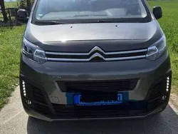 Grau Gebraucht 2023 Citroën Jumpy Van / Kleinbus | 34.650 €