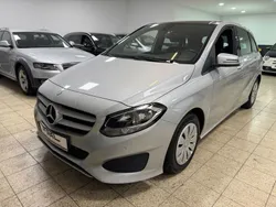 Silber Gebraucht 2016 Mercedes B180 Van / Kleinbus | 9.900 € (Guter Preis)