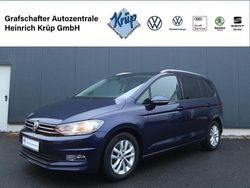 Blau Gebraucht 2016 VW Touran Comfortline Van / Kleinbus | 16.990 € (Fairer Preis)