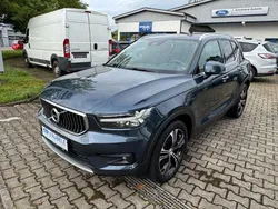 Blau Gebraucht 2021 Volvo XC40 Inscription SUV | 30.990 € (Guter Preis)