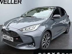 Grau Gebraucht 2025 Toyota Yaris Hybrid Sport Limousine | 27.980 € (Fairer Preis)