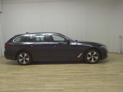 Schwarz Gebraucht 2022 BMW 520 Performance Kombi | 23.980 € (Guter Preis)