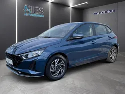 Blau Neu 2025 Hyundai i20 Trend Limousine | 23.162 € (Etwas zu teuer)