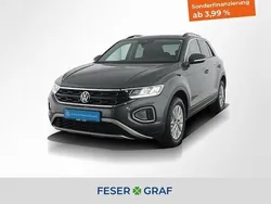 Indiumgrau metallic Gebraucht 2024 VW T-Roc Life SUV | 21.840 € (Guter Preis)