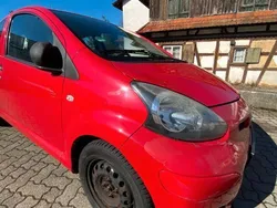 Rot Gebraucht 2009 Toyota Aygo Basis Kleinwagen | 1.700 € (Guter Preis)