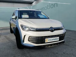 Weiß Gebraucht 2024 VW Tiguan Life SUV | 36.180 € (Fairer Preis)