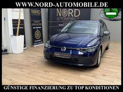 Blau Gebraucht 2022 VW Golf VIII Life Kombi | 18.470 € (Fairer Preis)