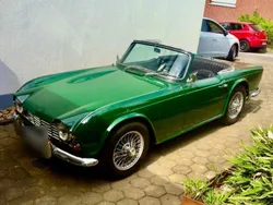 Grün Gebraucht 1964 Triumph TR4 Cabrio | 27.600 €