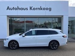 Pure white Gebraucht 2024 VW Passat Elegance Kombi | 34.990 € (Fairer Preis)