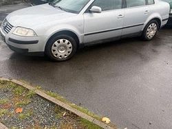 Silber Gebraucht 2001 VW Passat Limousine | 2.400 € (Fairer Preis)
