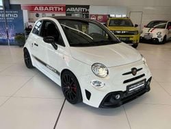 Gara weiß / dach schwarz Gebraucht 2021 Abarth 595 Esseesse Kleinwagen | 22.990 € (Fairer Preis)