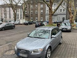 Grau Gebraucht 2006 Audi A4 S-Line Kombi | 3.100 €