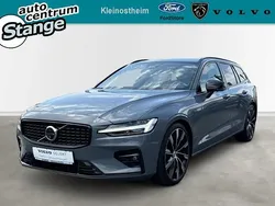 Grau Gebraucht 2023 Volvo V60 Plus Kombi | 49.900 €