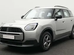 Grau Gebraucht 2024 Mini Countryman Classic SUV | 30.946 €