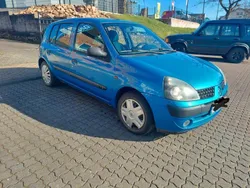 Blau Gebraucht 2002 Renault Clio II Expression Limousine | 1.200 € (Guter Preis)