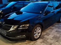 Schwarz Gebraucht 2018 Skoda Octavia Kombi | 15.900 € (Etwas zu teuer)