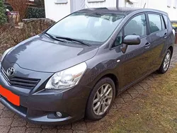 Grau Gebraucht 2010 Toyota Verso Multidrive S Van / Kleinbus | 10.000 € (Teuer)