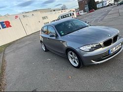Grau Gebraucht 2009 BMW 118 Kleinwagen | 4.500 € (Fairer Preis)