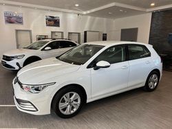 Weiß Gebraucht 2020 VW Golf VIII Limousine | 18.485 € (Etwas zu teuer)