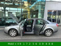 Grau Gebraucht 2001 Audi A4 Limousine | 2.249 € (Fairer Preis)