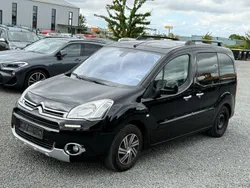 Schwarz Gebraucht 2014 Citroën Berlingo SELECTION Van / Kleinbus | 7.150 € (Guter Preis)