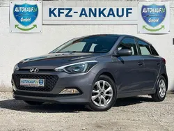 Grau Gebraucht 2017 Hyundai i20 Classic Kleinwagen | 7.490 € (Fairer Preis)