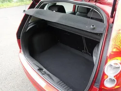 Rot Gebraucht 2007 Ford Fiesta Kleinwagen | 2.500 €