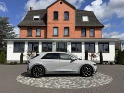 Grau Gebraucht 2021 Hyundai Ioniq 5 SUV | 27.950 € (Fairer Preis)