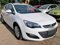 Weiß Gebraucht 2014 Opel Astra Kombi | 3.999 € (Guter Preis)